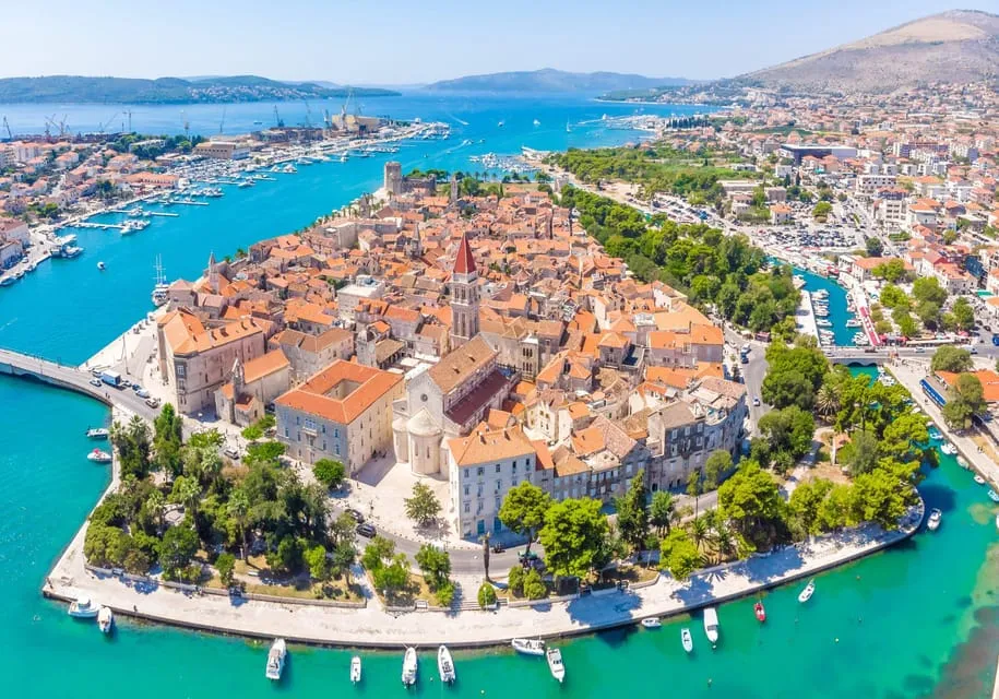 Excursión Privada a las Cascadas de Krka y Trogir